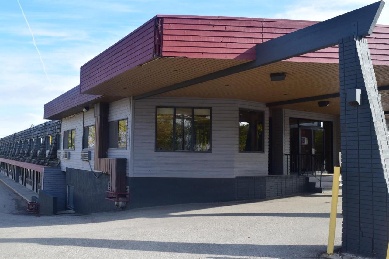 Venture Inn Hotel サスカトゥーン エクステリア 写真
