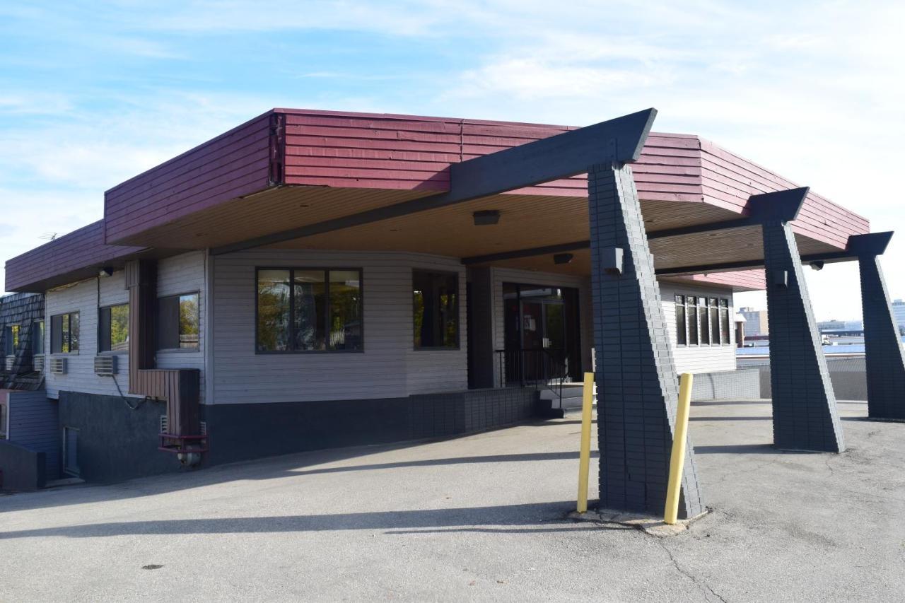 Venture Inn Hotel サスカトゥーン エクステリア 写真
