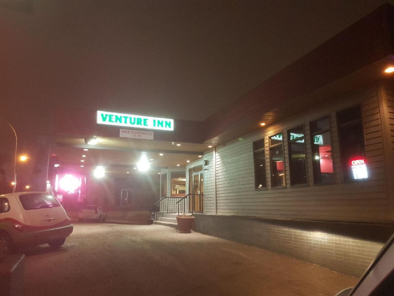 Venture Inn Hotel サスカトゥーン エクステリア 写真